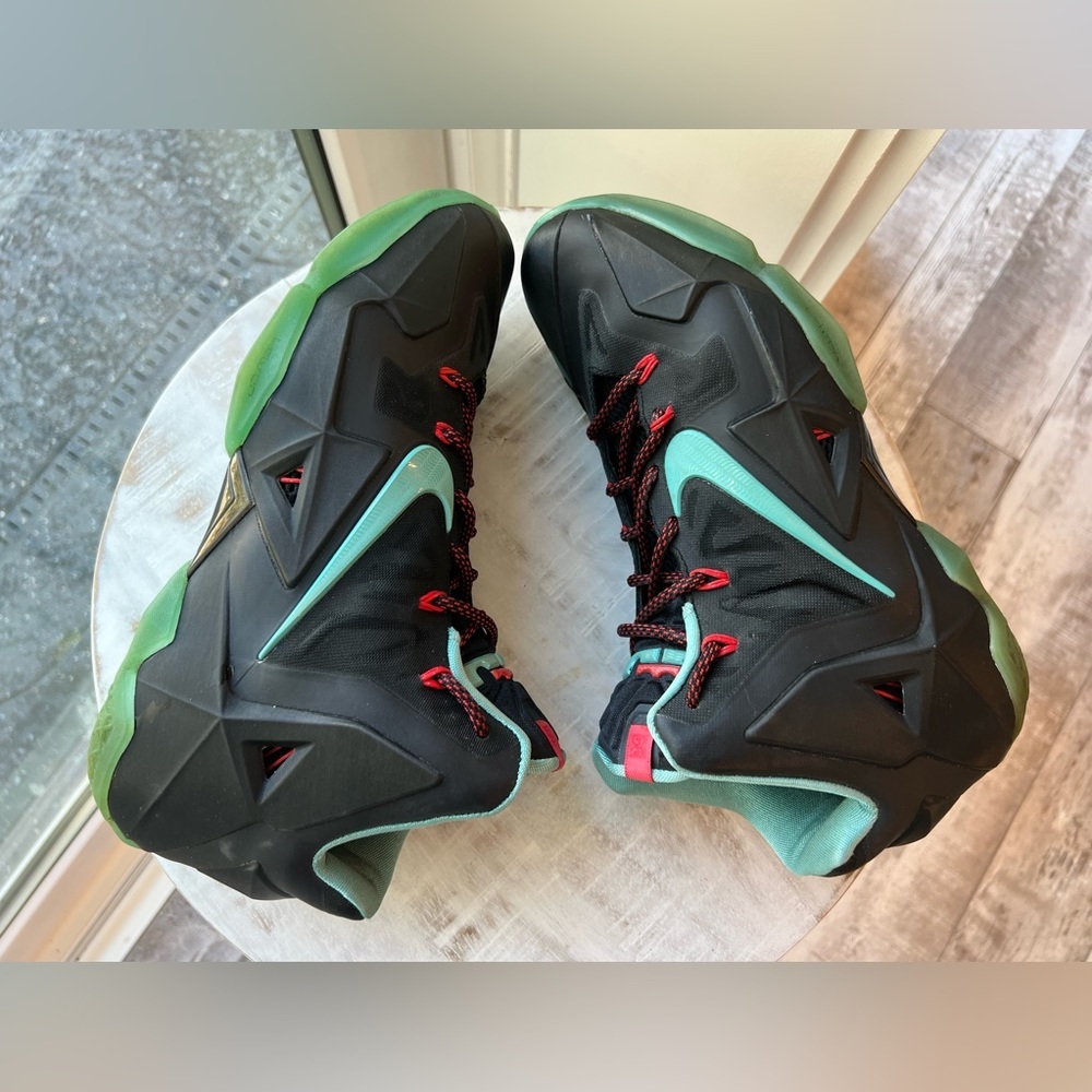 Nike LeBron 11 Diffused Jade Size 10 Basketball Sneakers - Picture 7 of 7